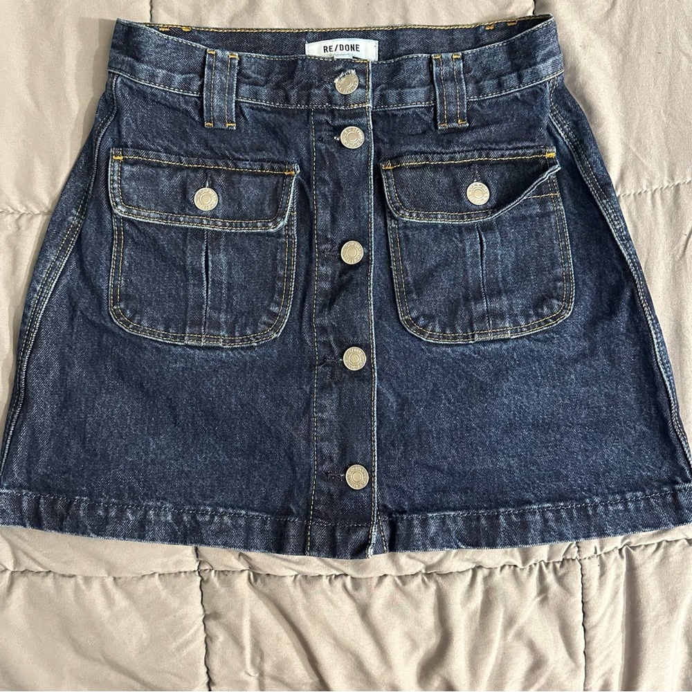 RE/DONE 70’s button front mini skirt. Size S